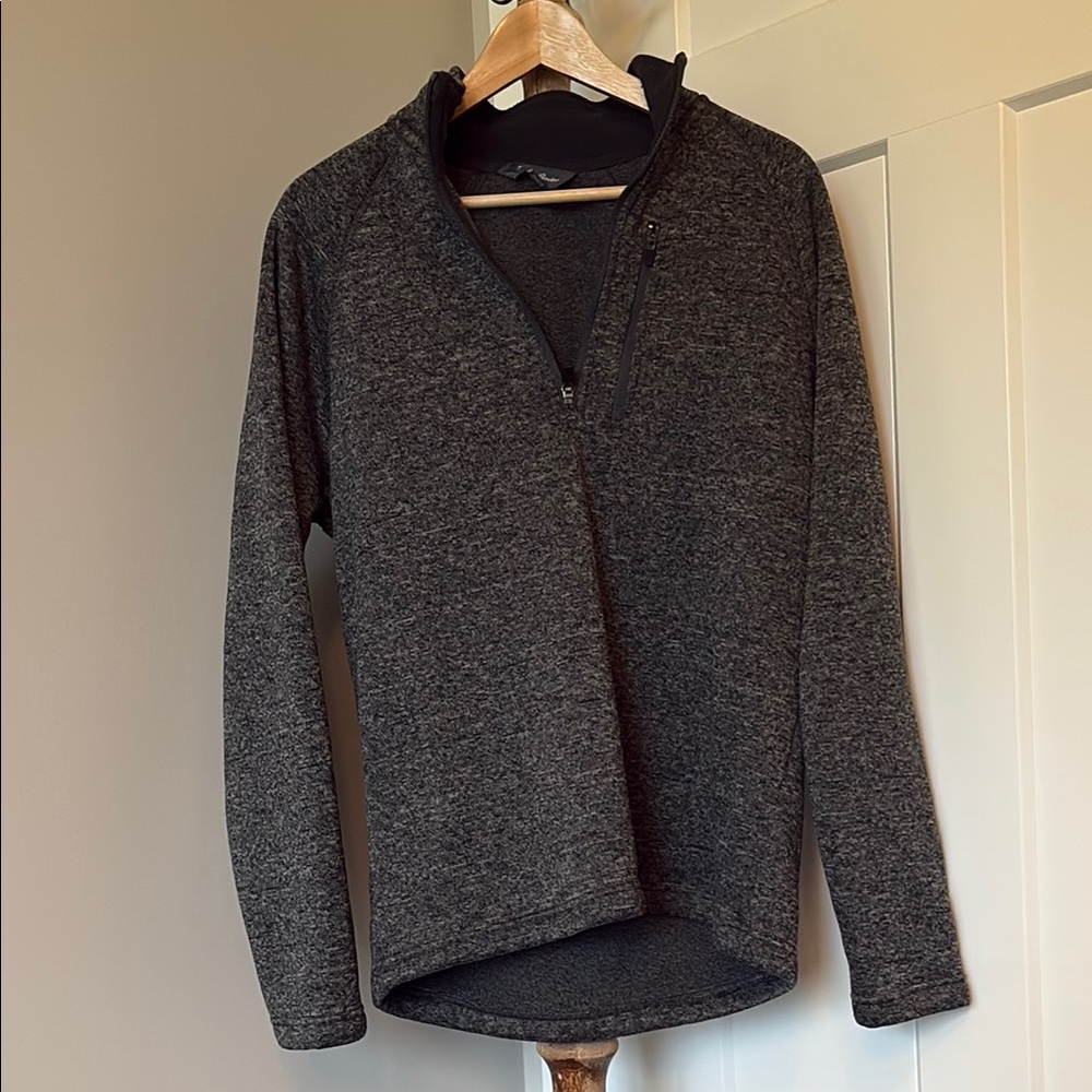 Eddie Bauer Men's Gray Quarter-Zip Sweater; M